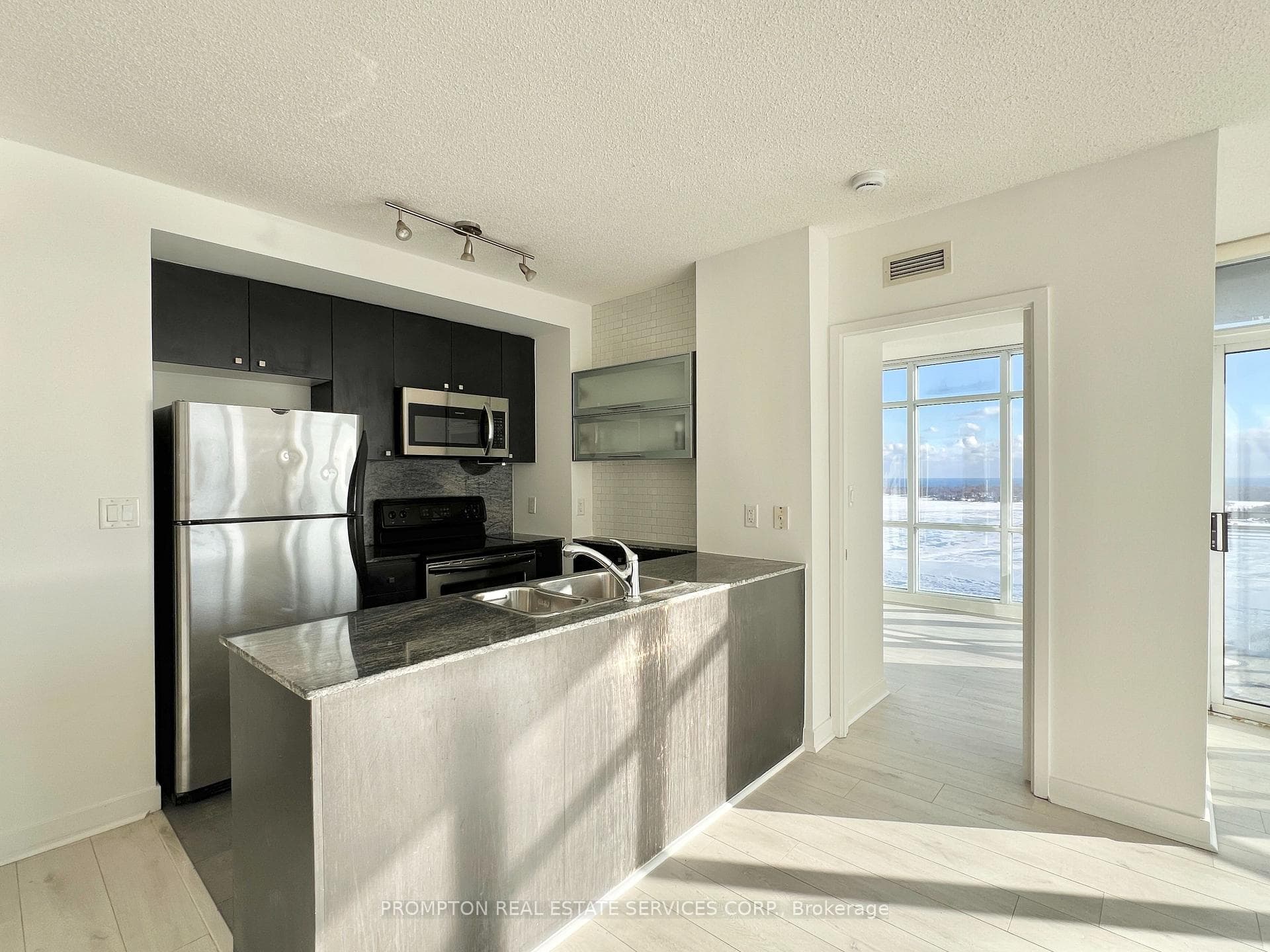 11 Brunel Court Unit 2715 photo 7