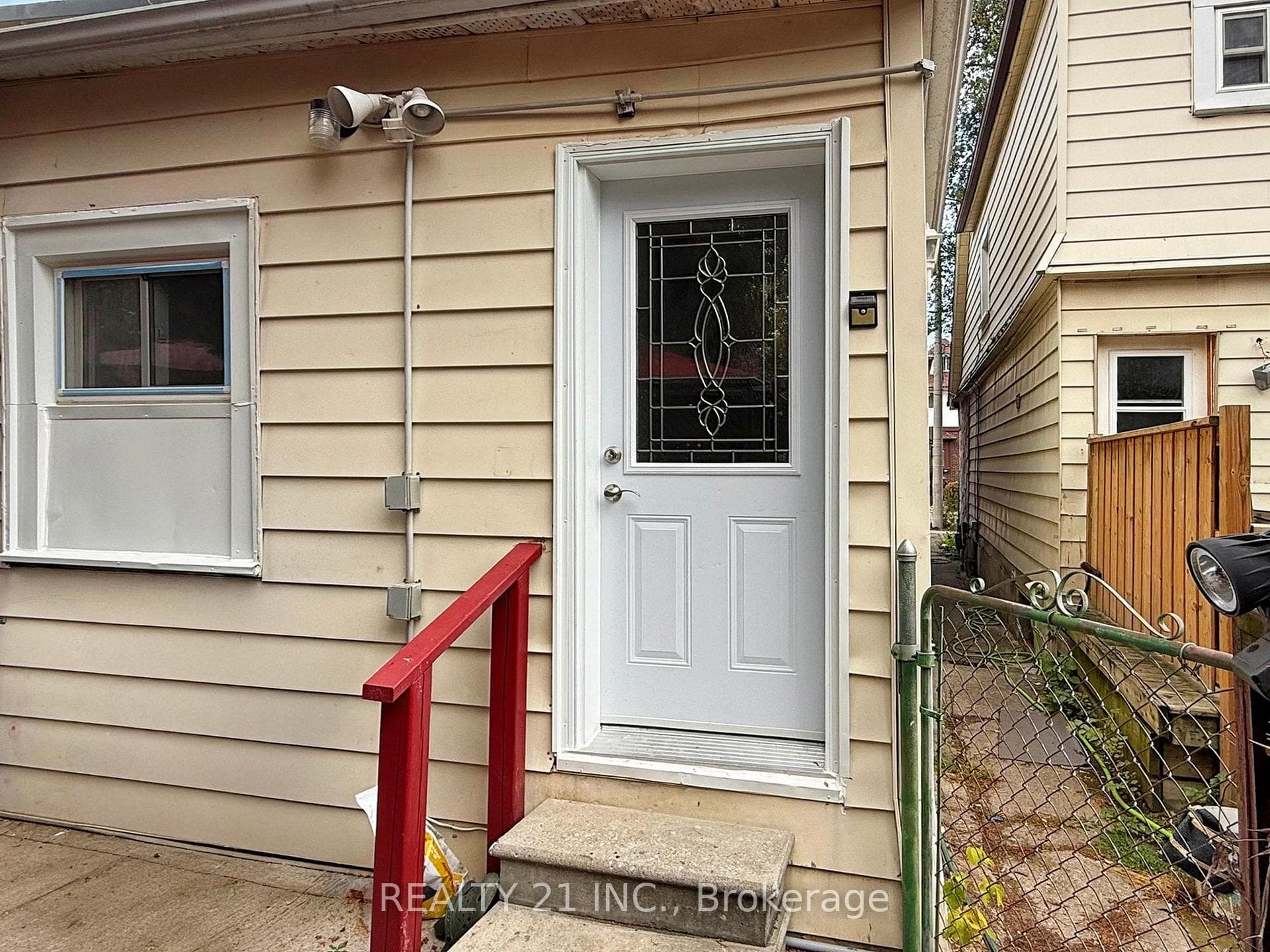 92 King Edward Ave Avenue photo 38