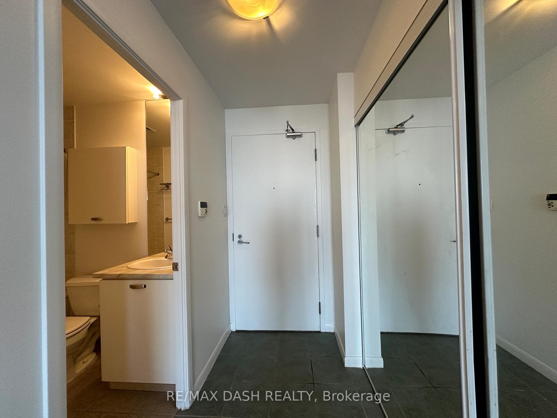 38 Grenville Street Unit 3707 photo 27