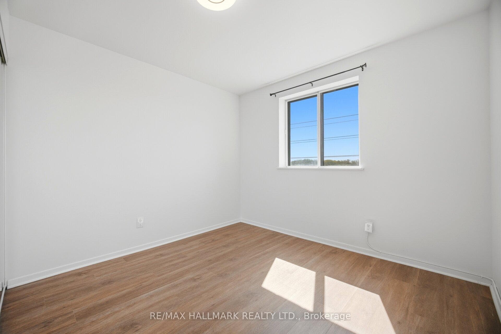 3025 The Credit Woodlands Drive Unit 314 photo 13