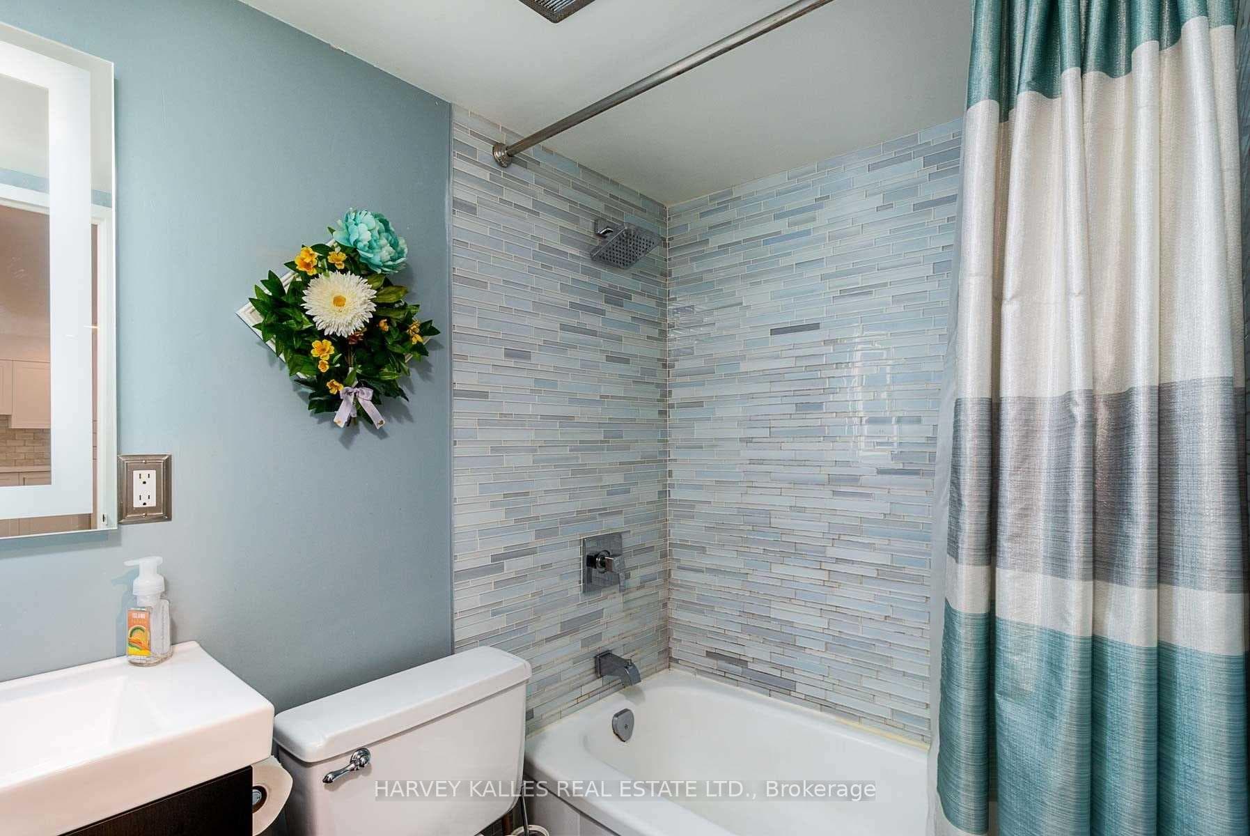 1350 York Mills Road Unit 208 photo 8