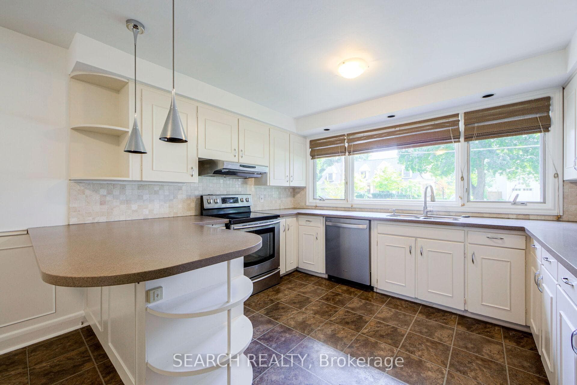 185 Briarhill Drive photo 10
