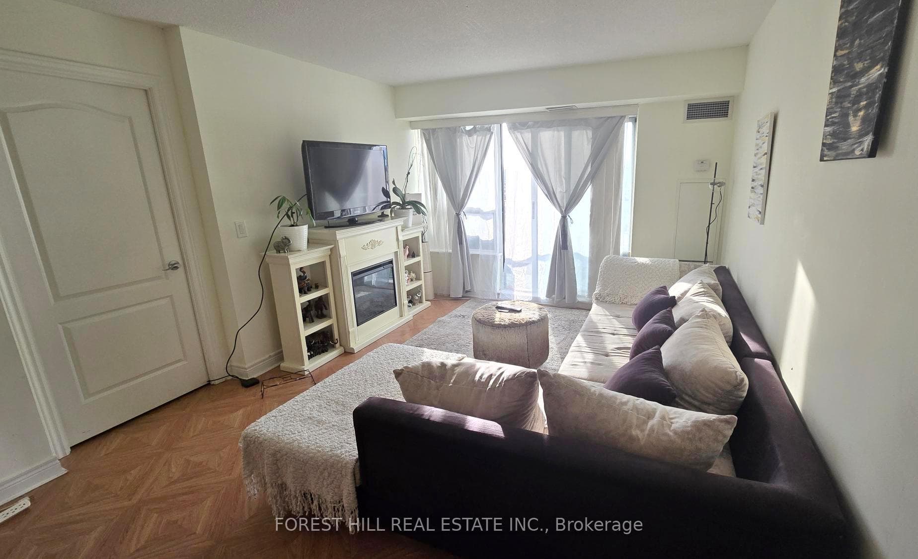 50 Disera Drive Unit 1216 photo 12