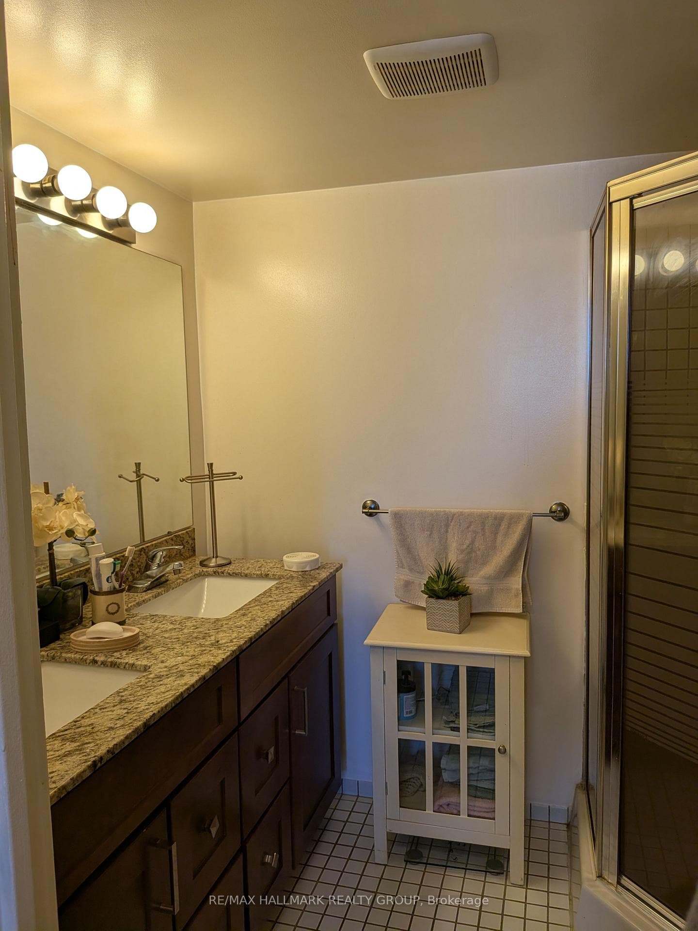 2759 Carousel Crescent Unit 508 photo 30