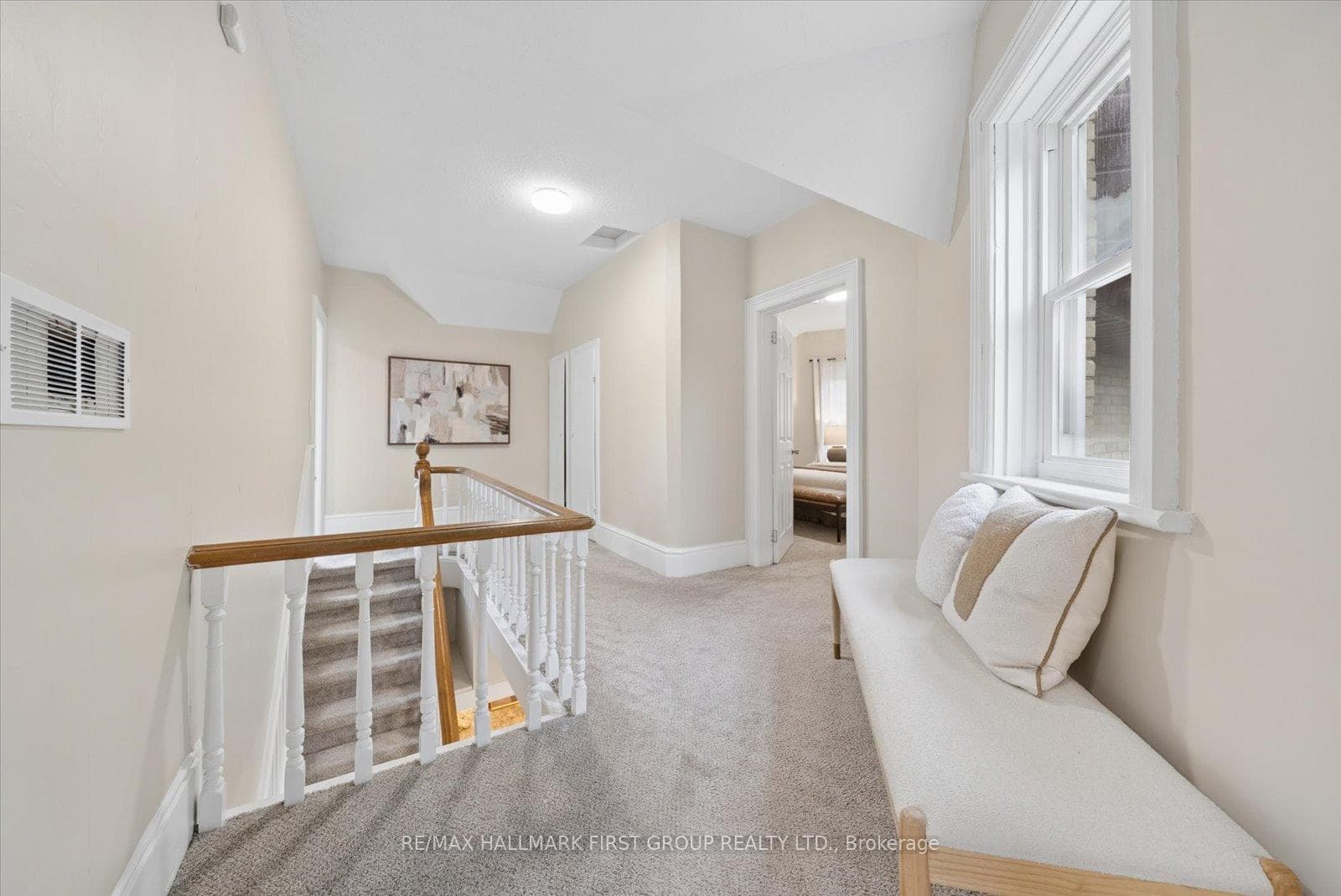 33 Adelaide Street photo 24