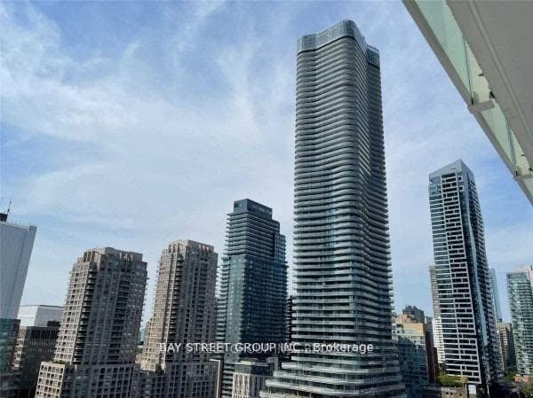 501 Yonge Street Unit 2613 photo 11