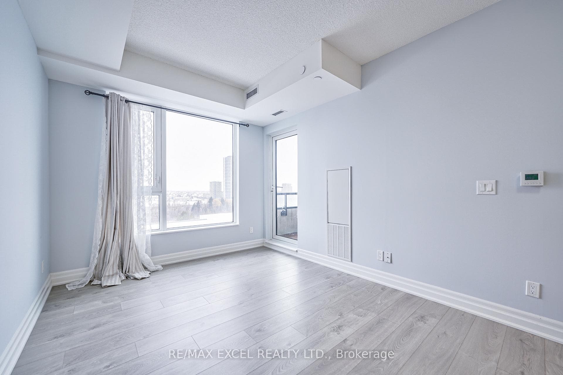 8 Rouge Valley Drive Unit 1016 photo 13