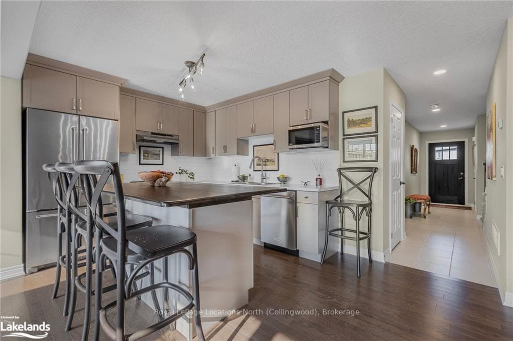 37 ARCHER Avenue photo 8