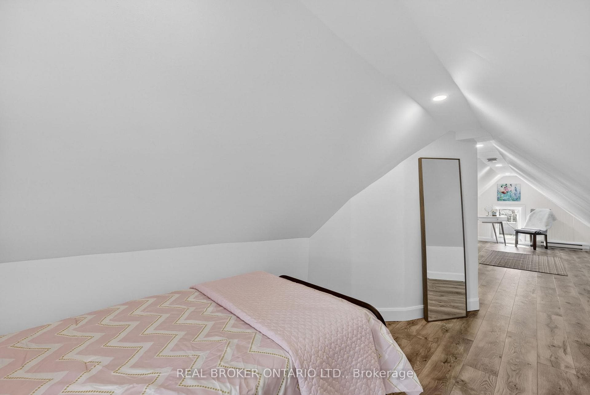 Half of the 2nd level bonus room