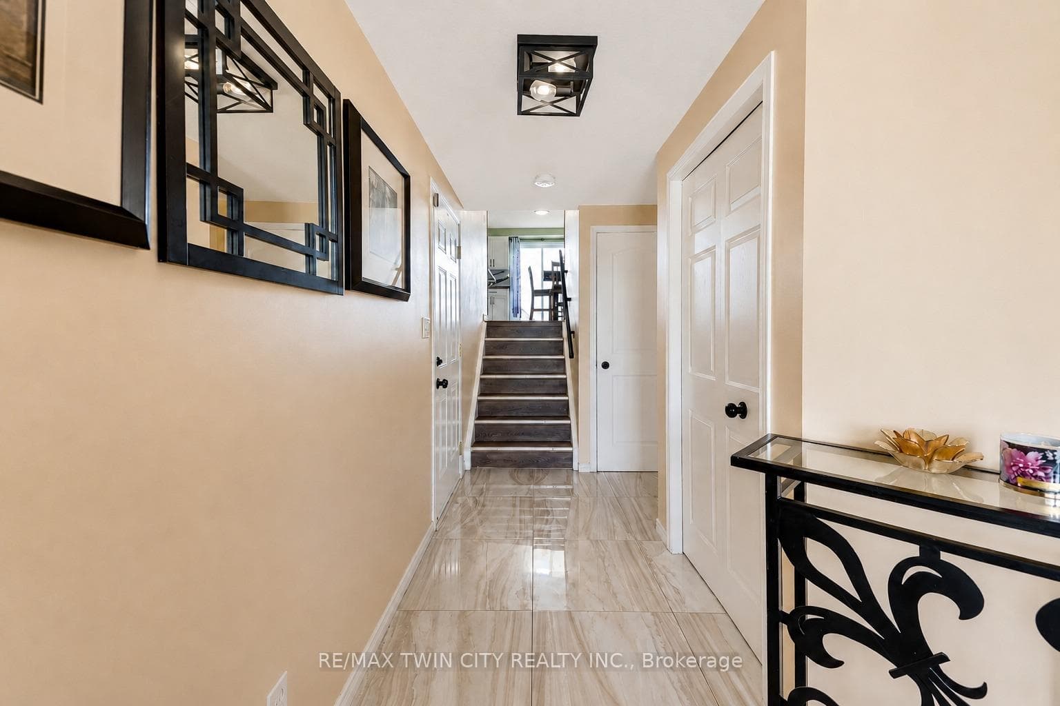 235 Red Clover Court photo 4