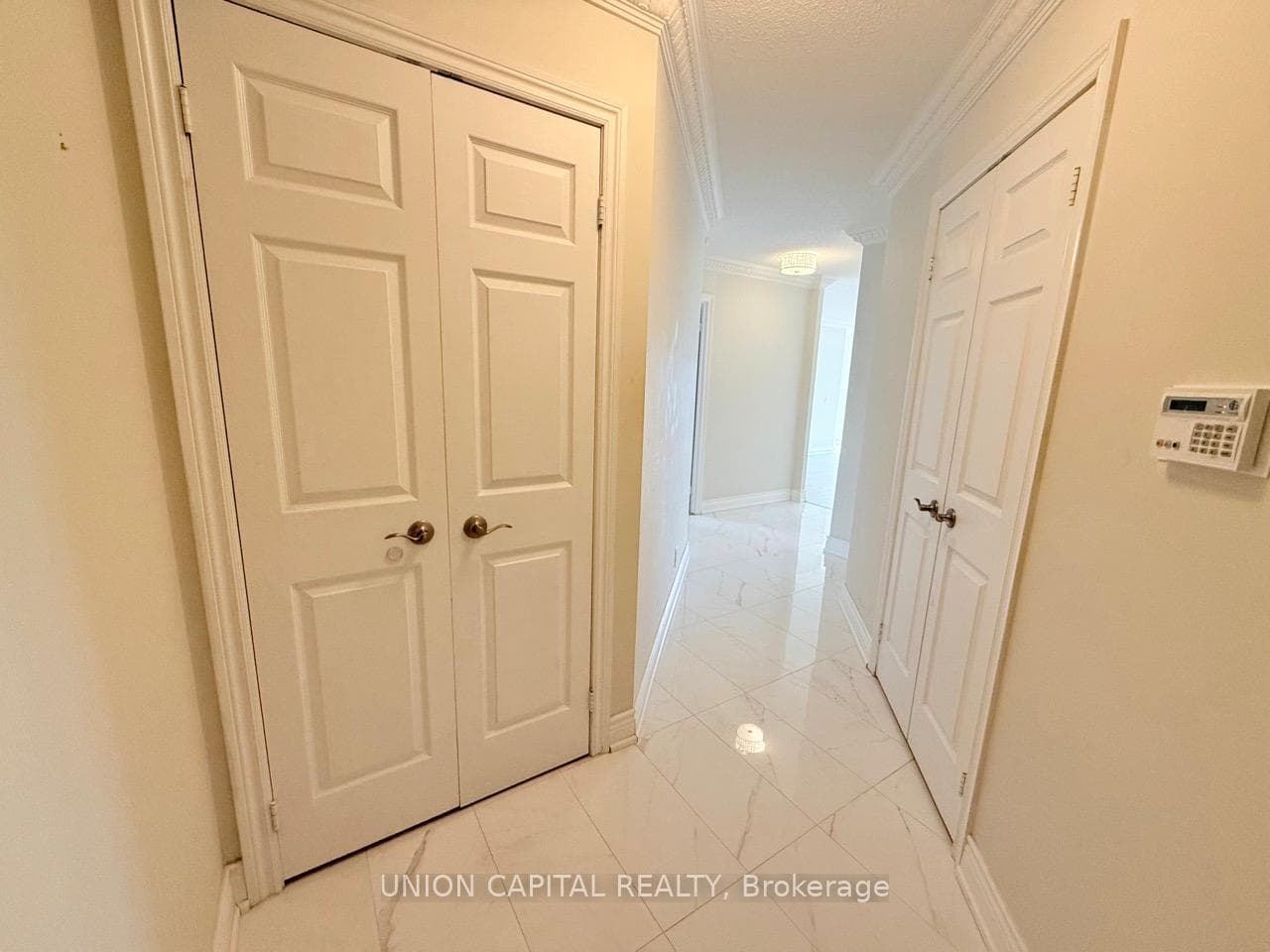 78 Harrison Garden Boulevard Unit 1007 photo 3