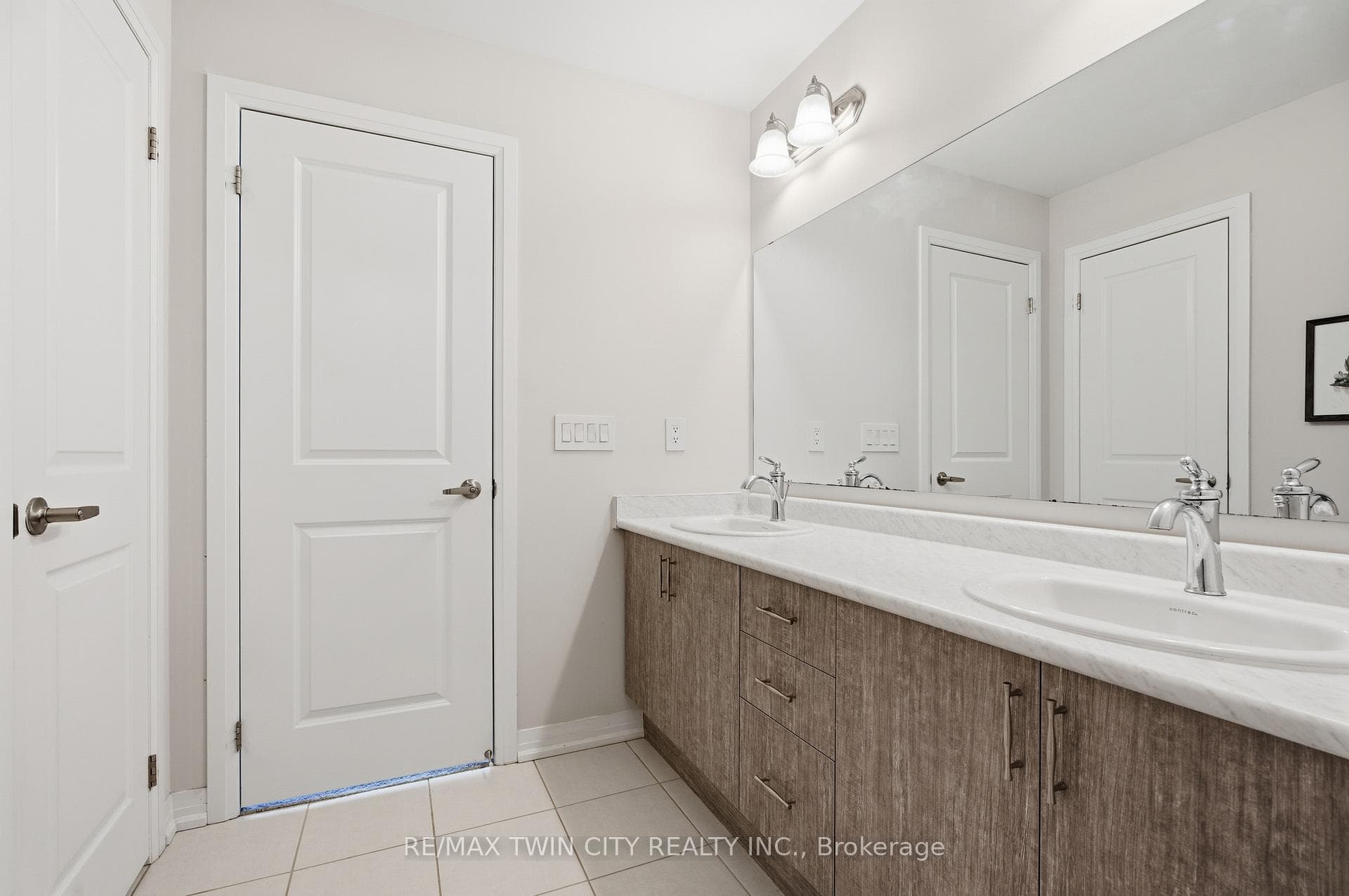 43 Blackburn Street photo 28