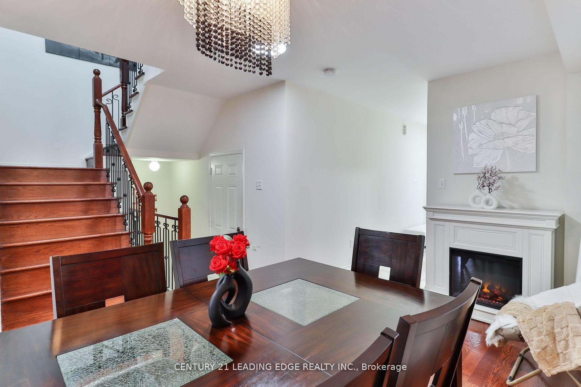 15 Robertdale Court photo 6