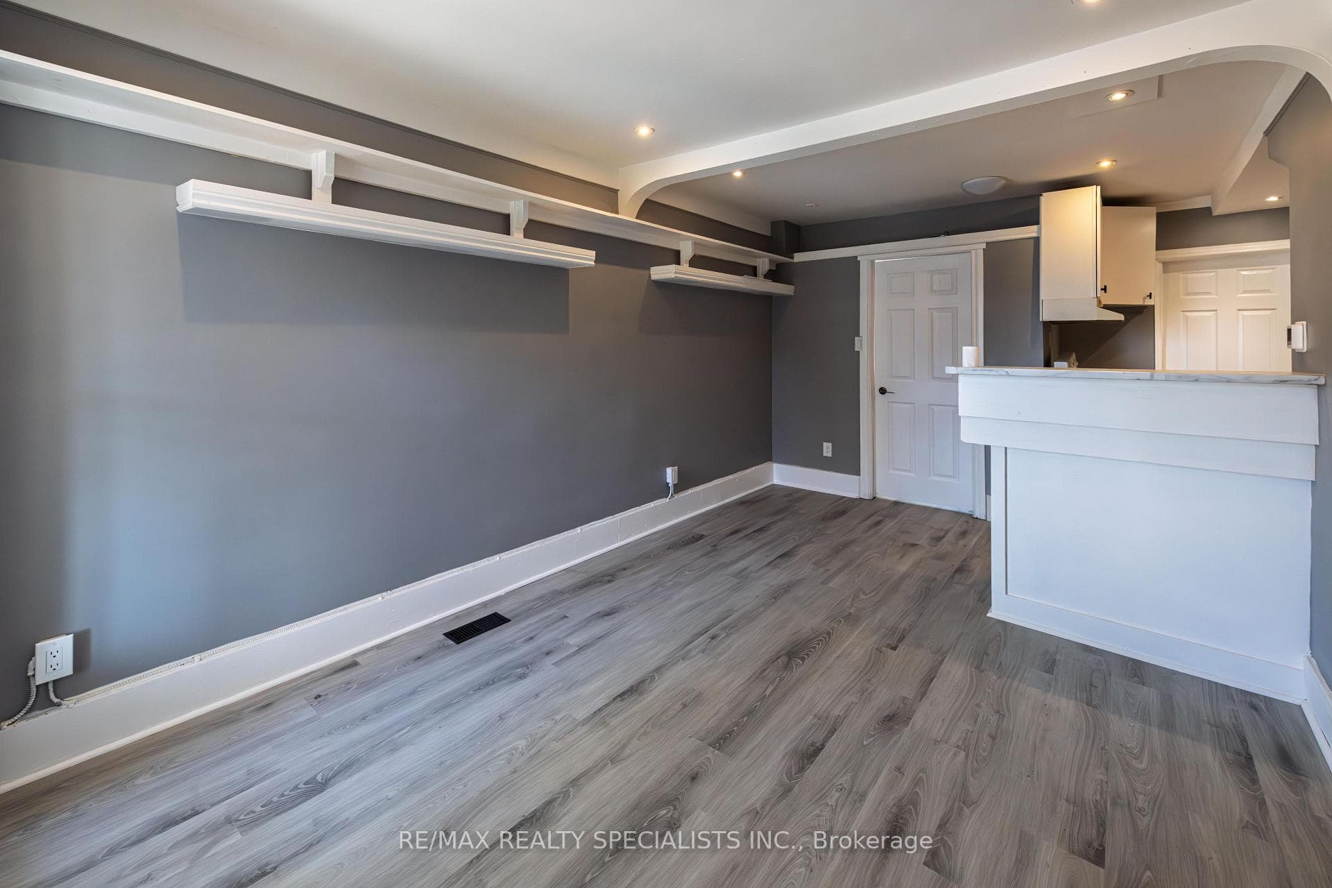 332 Elm Avenue photo 23