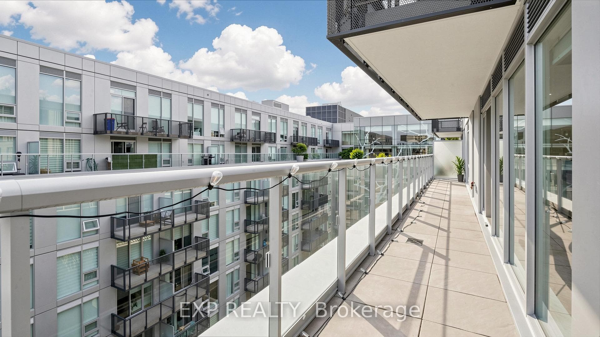 2450 Old Bronte Road Unit 713 photo 13