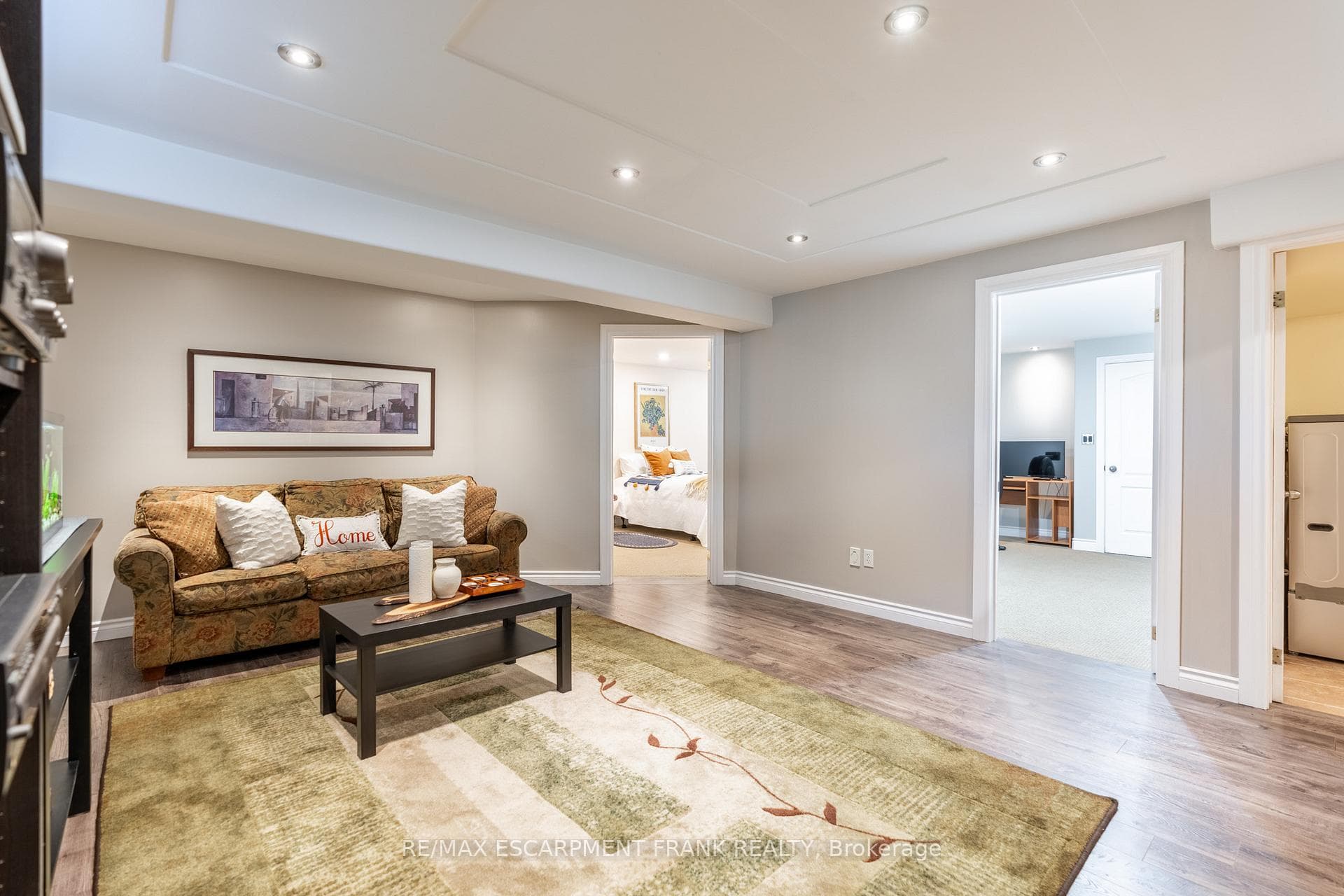 35 Ashwood Court photo 25