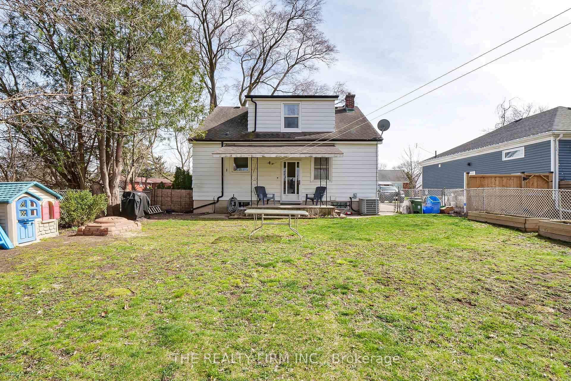 470 Mornington Avenue photo 24