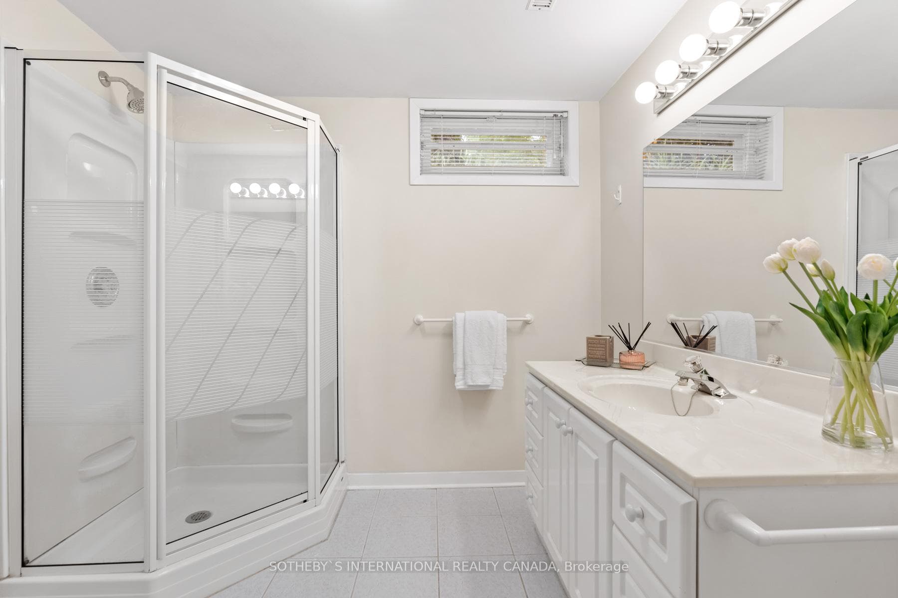 1176 Grange Road photo 7