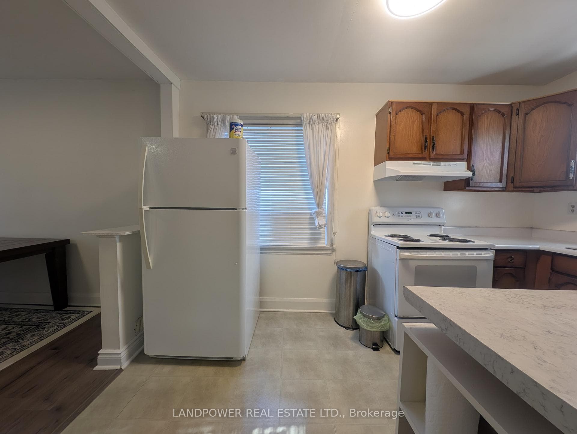 32 Highland Hill photo 4