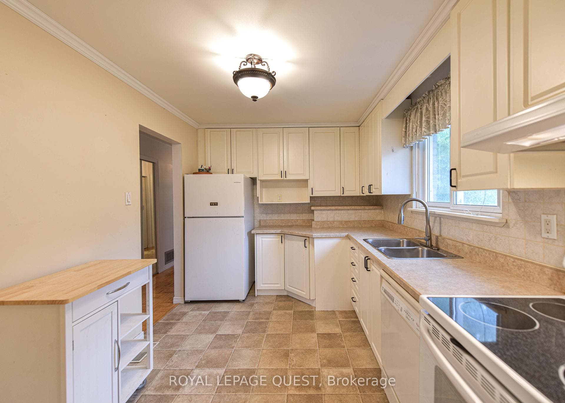 50 Highcroft Road photo 14