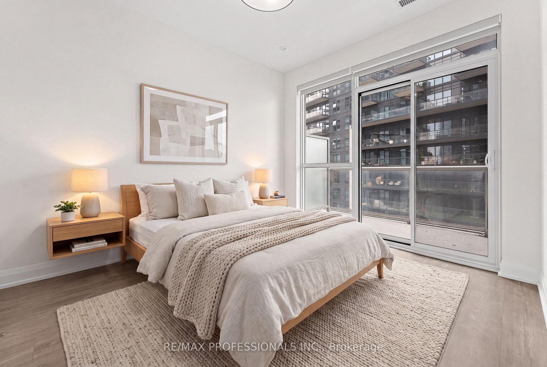 110 Marine Parade Drive Unit 1209 photo 6