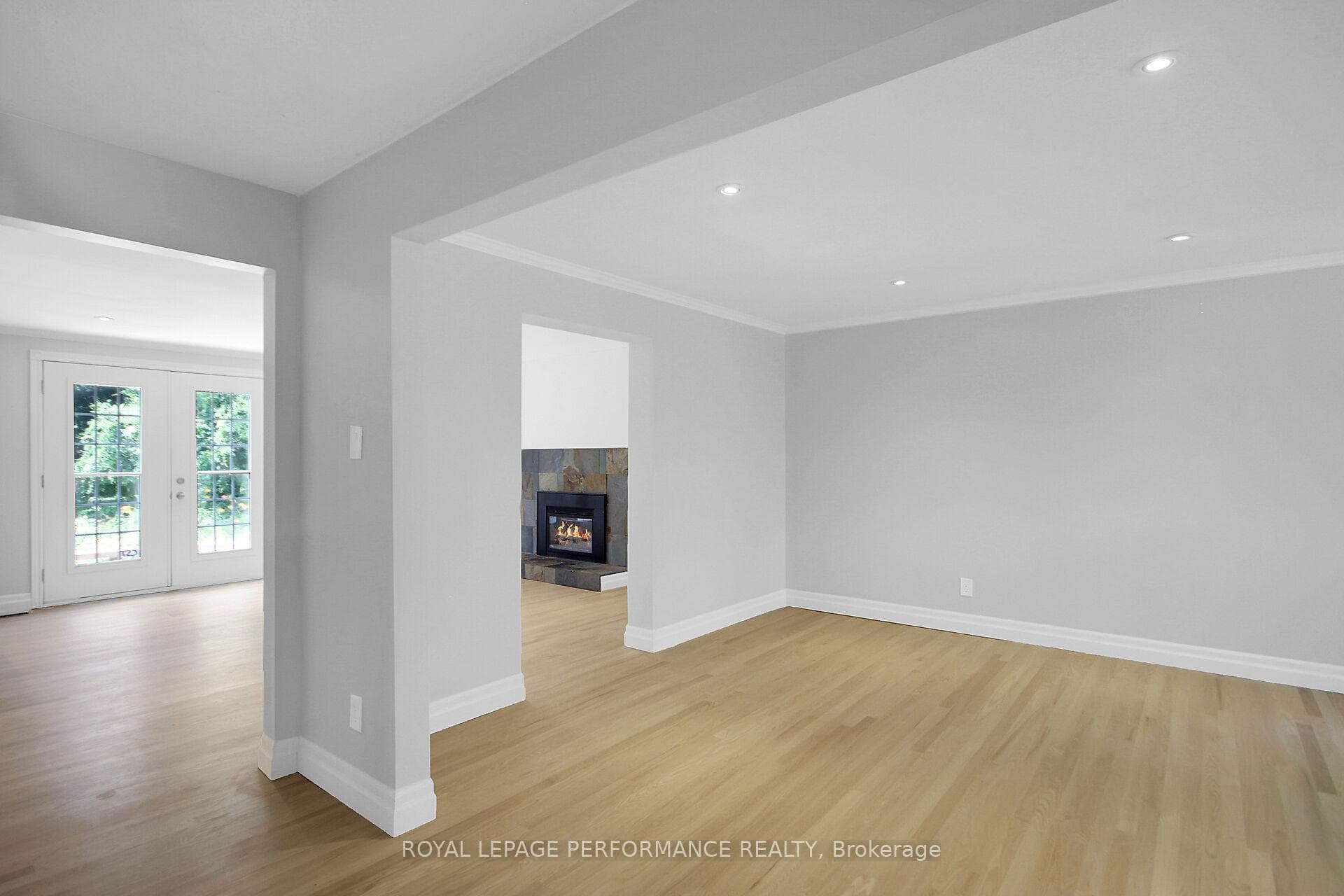 82 Queensline Drive photo 6