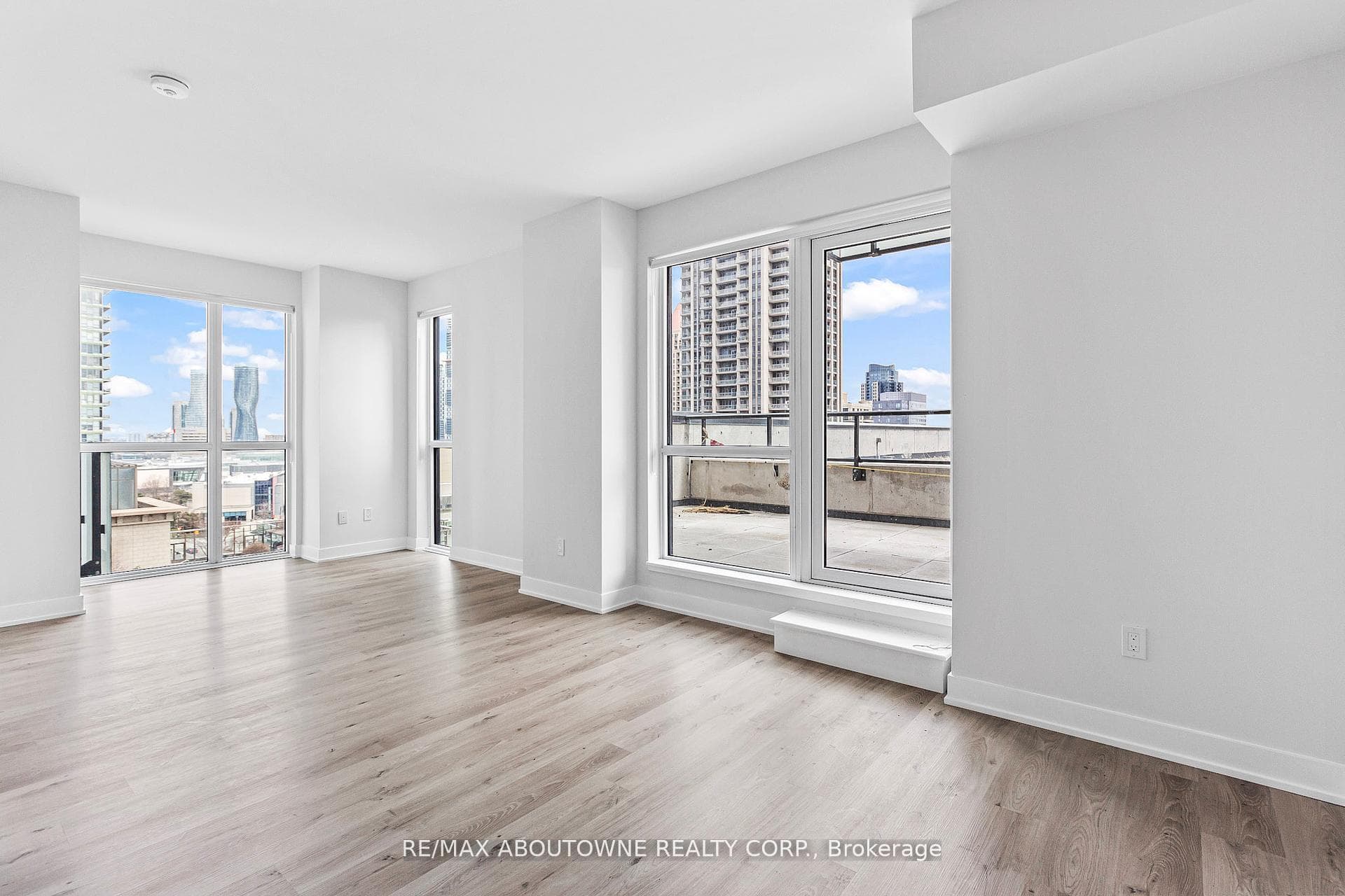 430 Square One Drive Unit 1003 photo 10