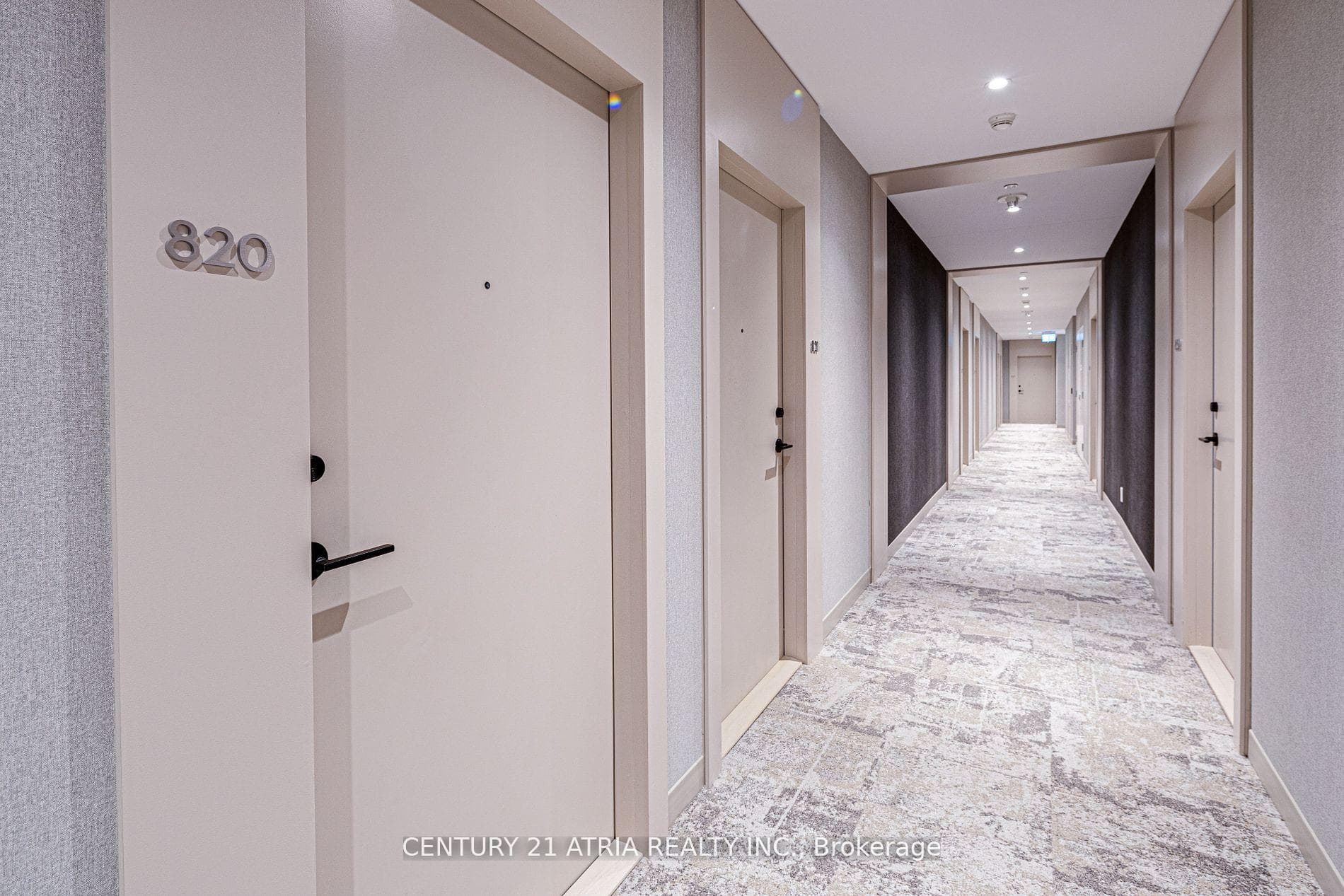 2020 Bathurst Street Unit 820 photo 20
