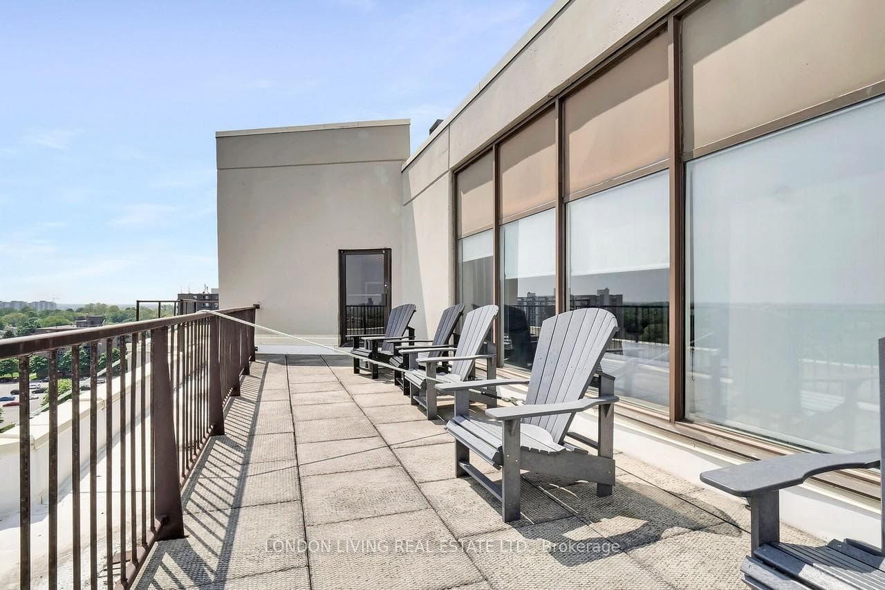 744 Wonderland Road Unit 805 photo 36