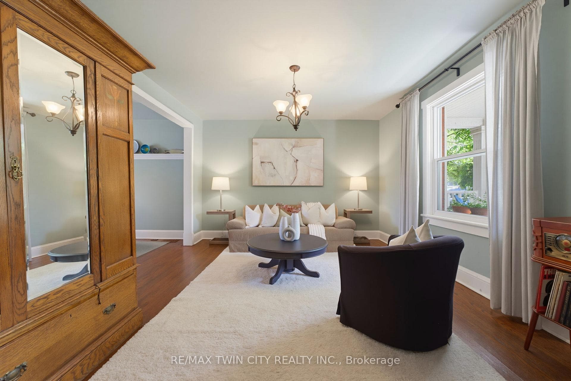 85 Barrie Street photo 5