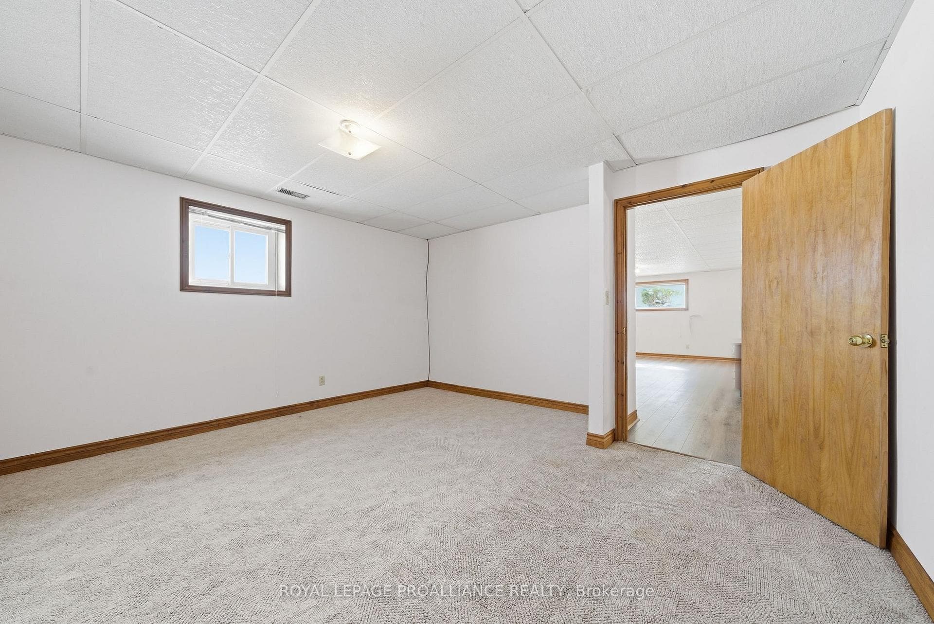 843 Airport Parkway photo 40