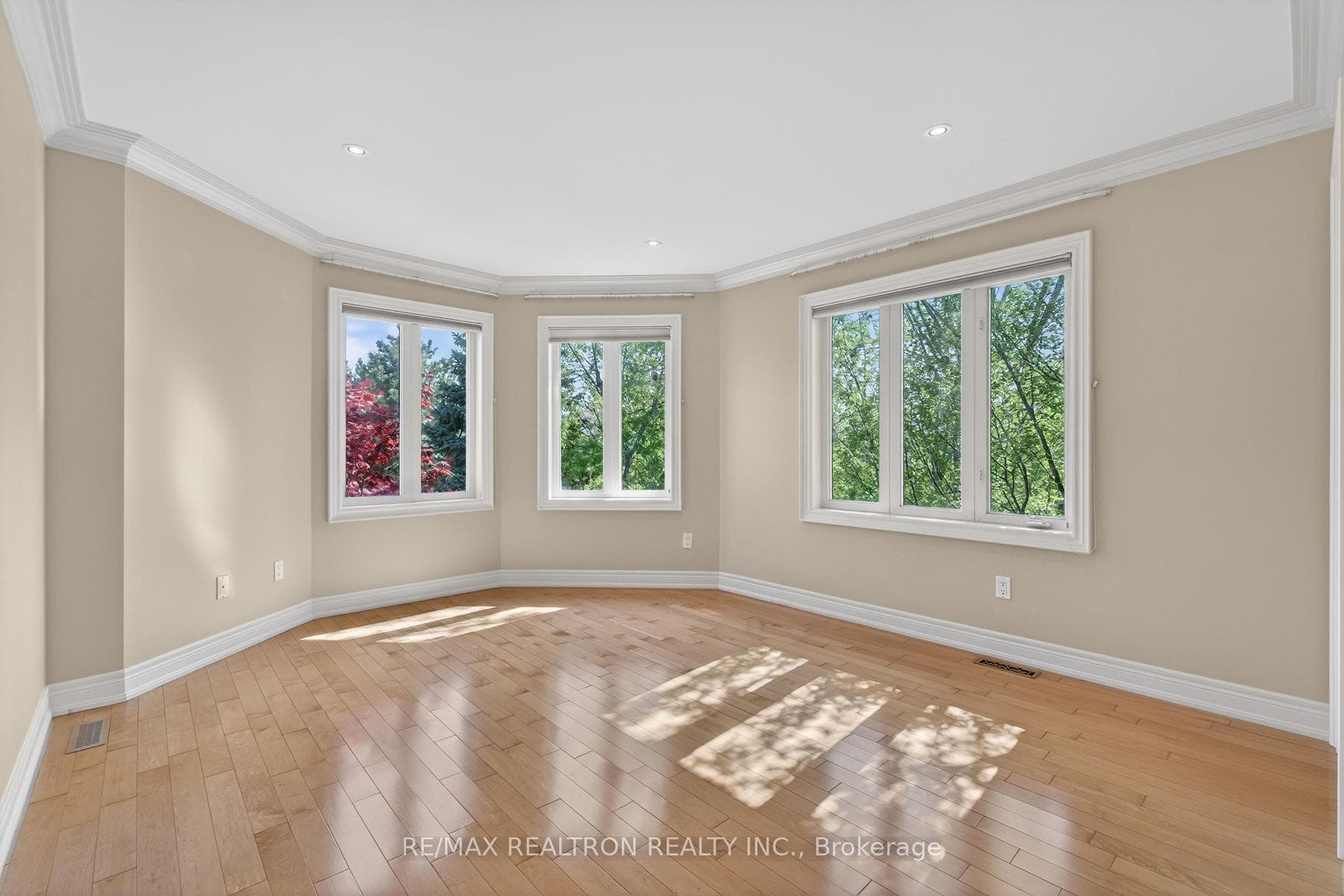 171 Lawrie Road photo 35