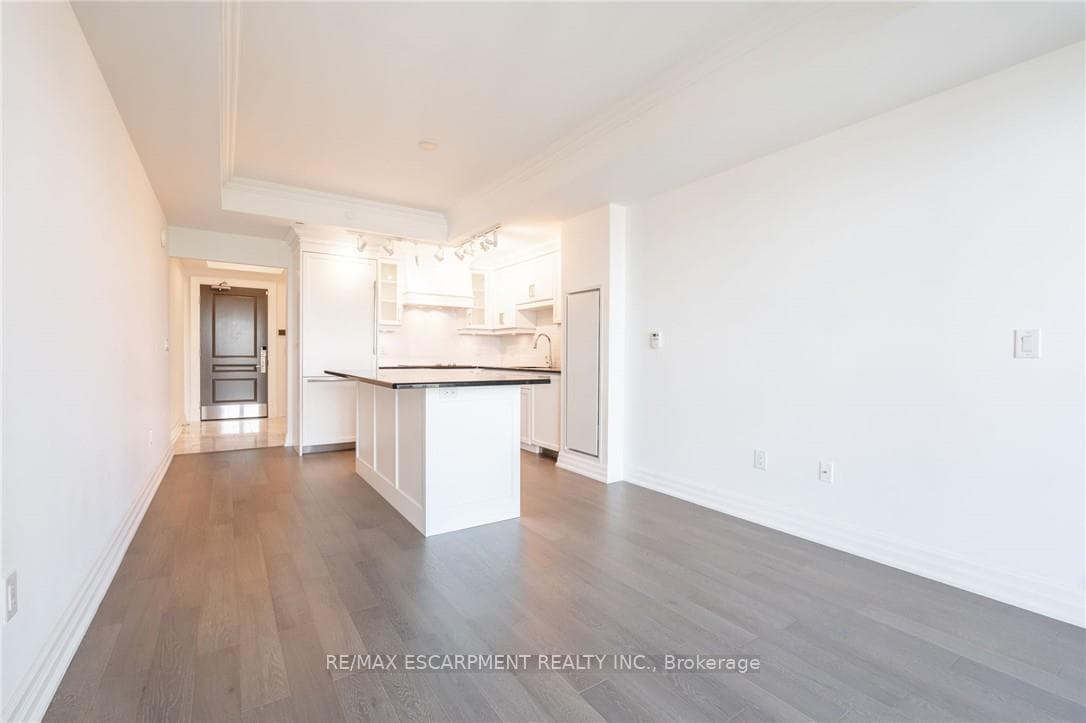 2060 Lakeshore Road Unit 406 photo 21