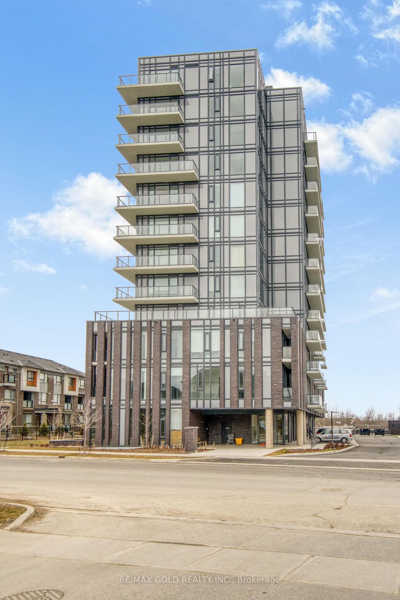 225 Veterans Drive Unit 201 photo 35