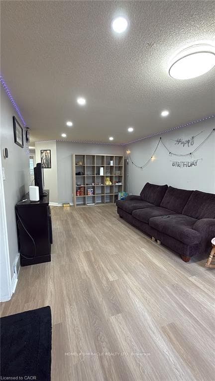 419 Downsview Place photo 7