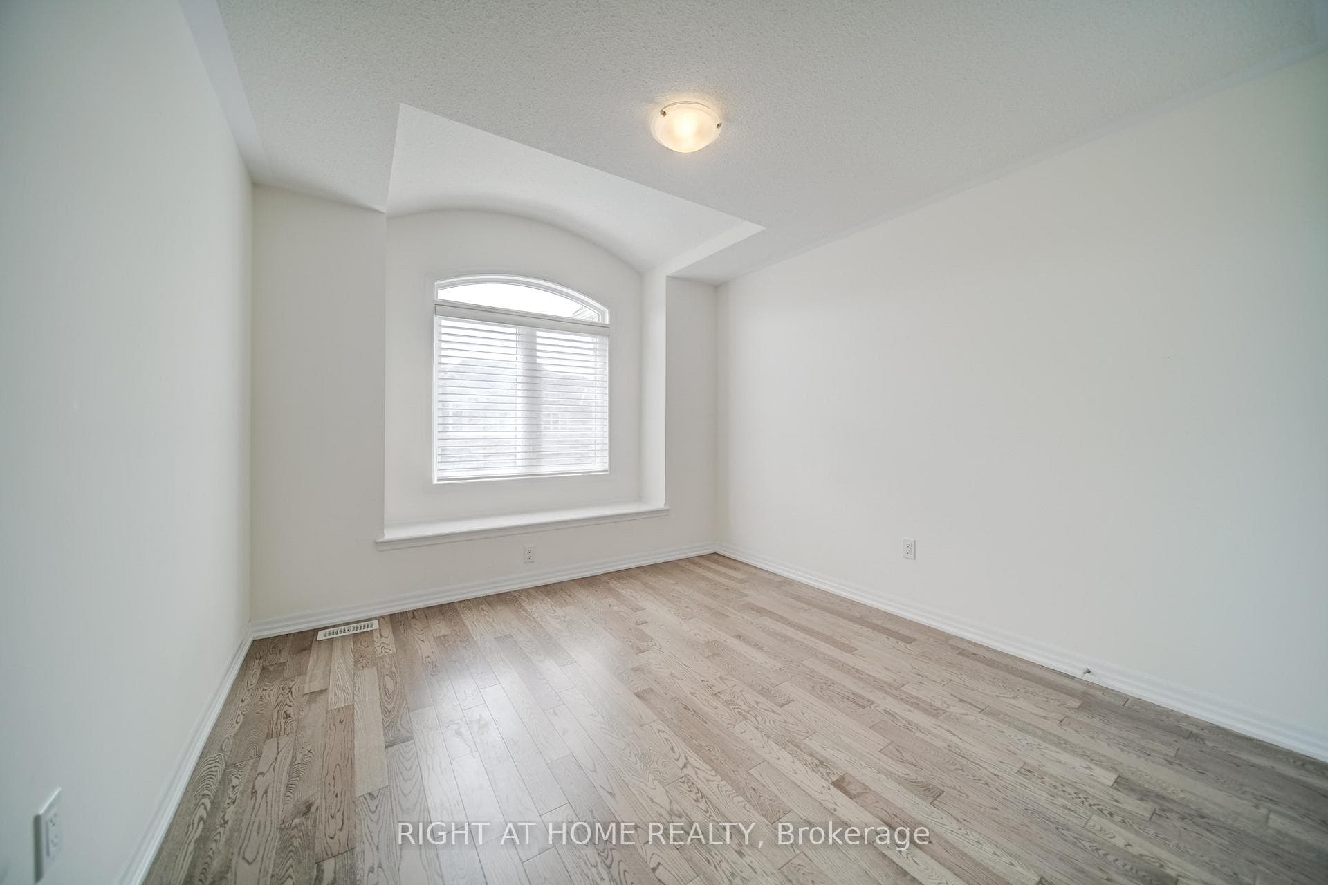 107 Orchardcroft Road photo 16