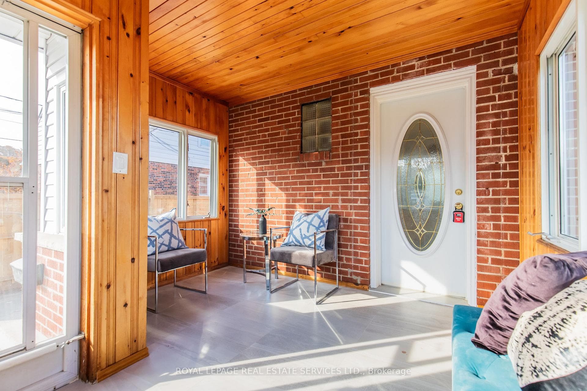 46 Upper Walker Avenue photo 3