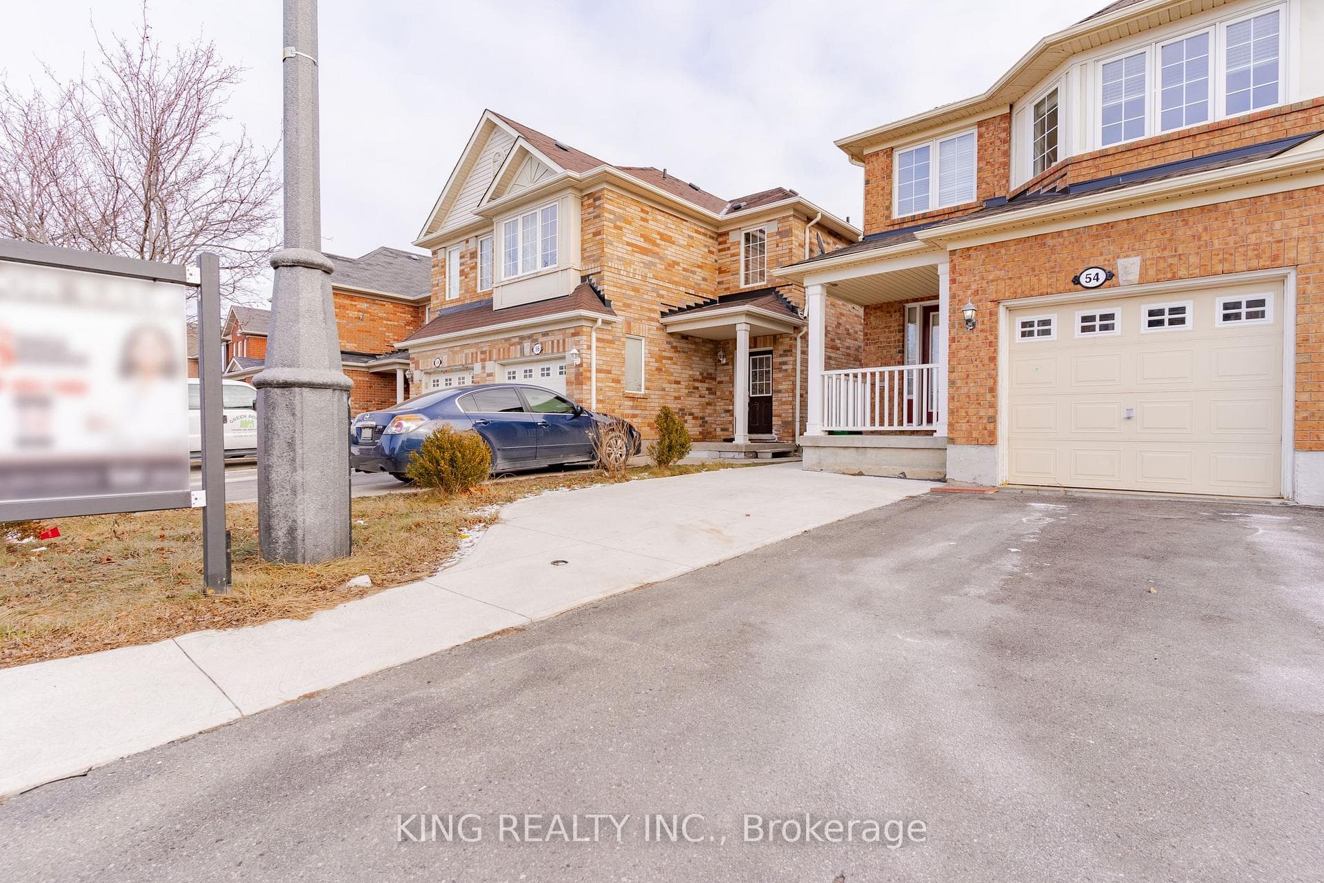 54 COACHLIGHT Crescent photo 2