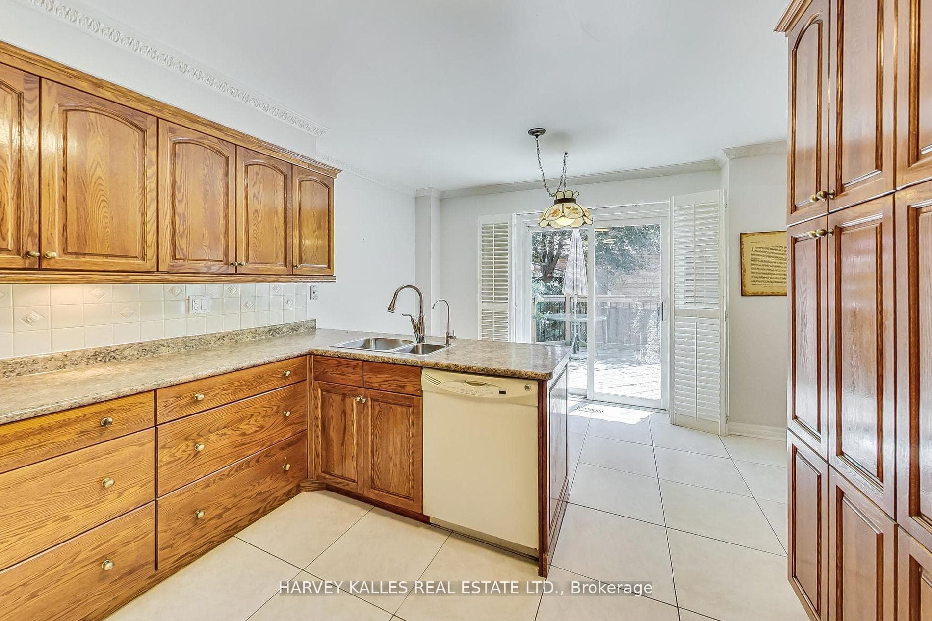 25 Groveleaf Road photo 9