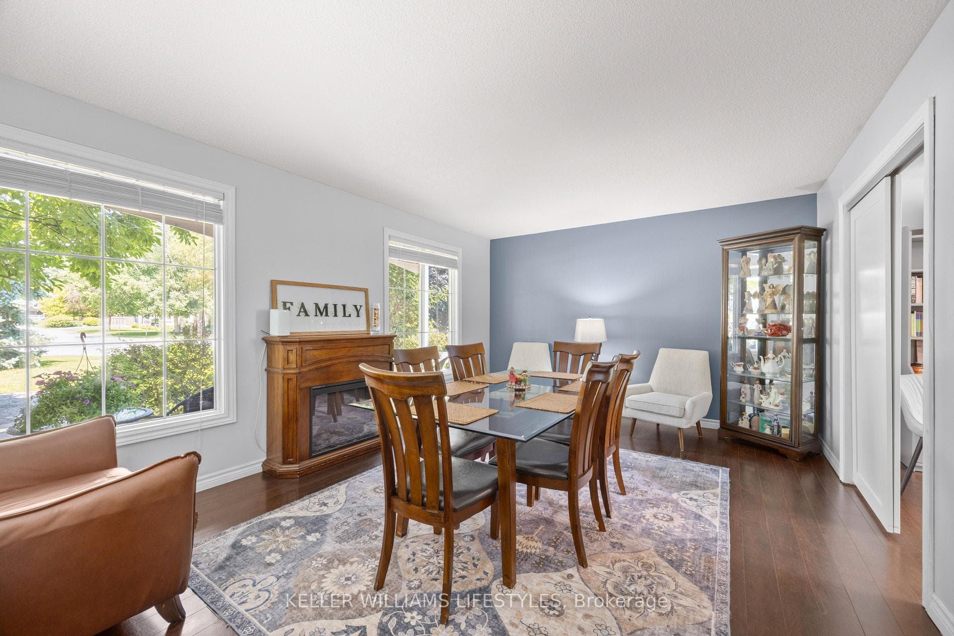 219 Dundas Street photo 14