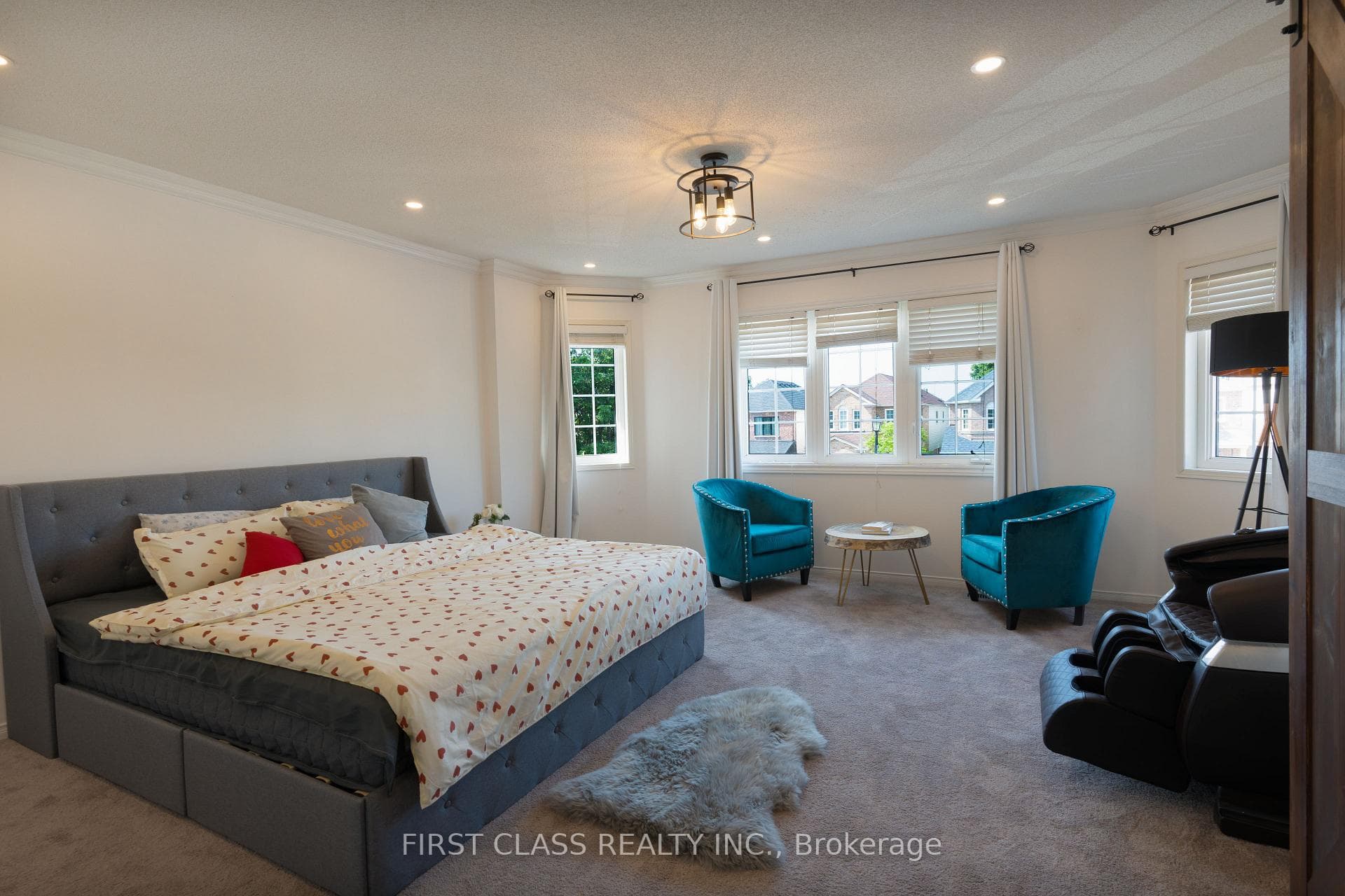 568 Pelletier Court photo 11