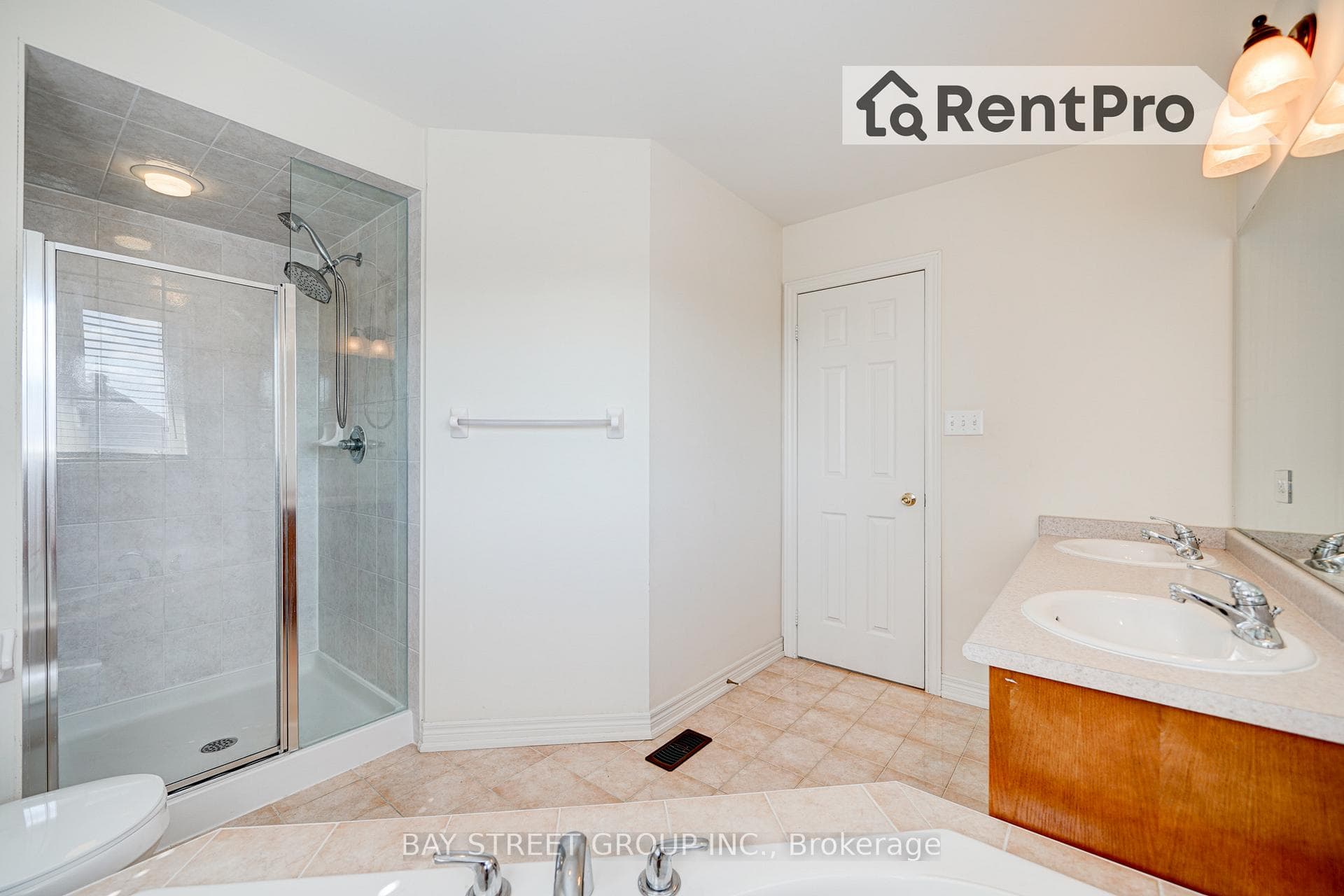 81 Estrella Crescent photo 36