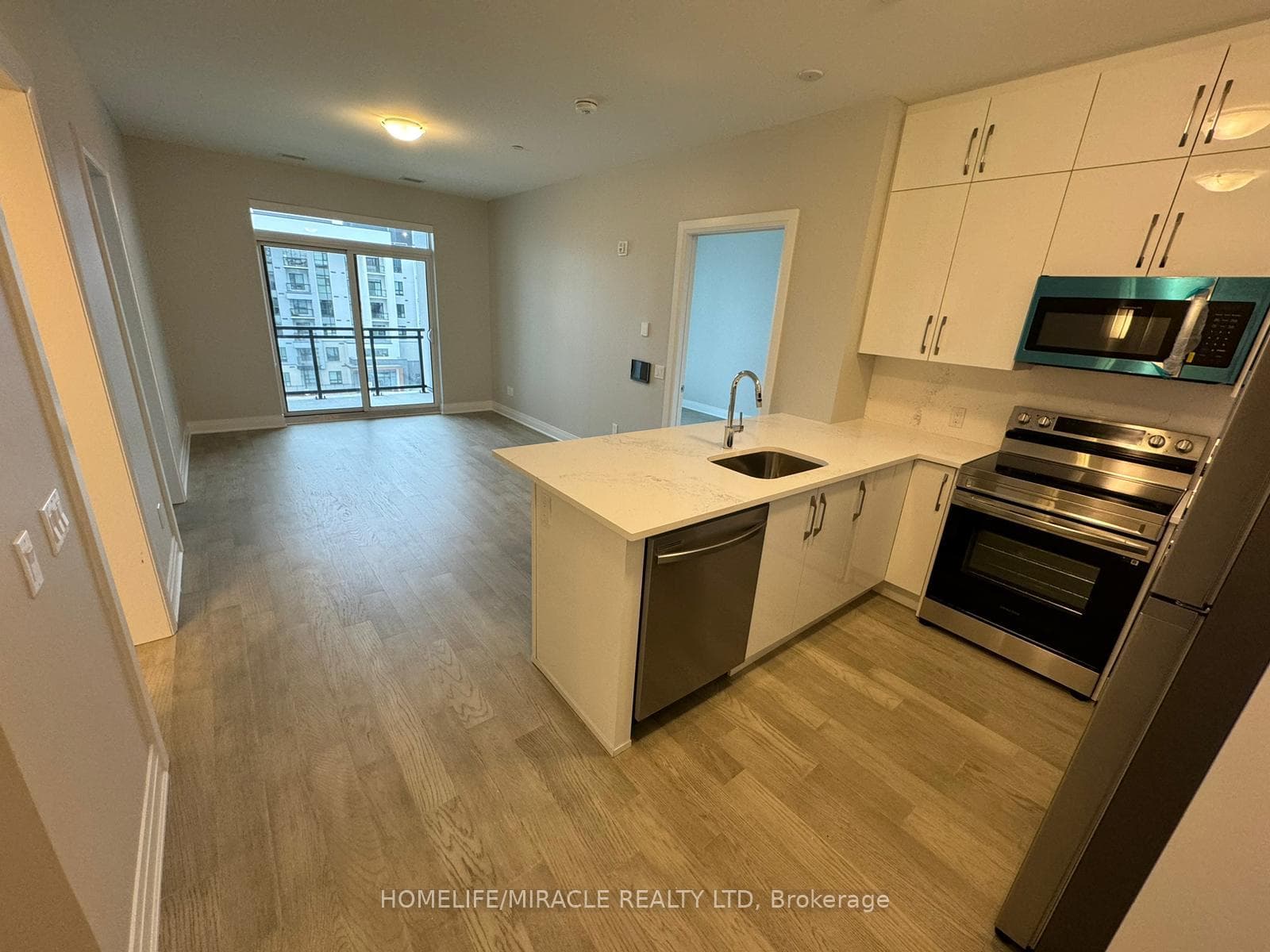470 Gordon Krantz Avenue Unit 509 photo 3