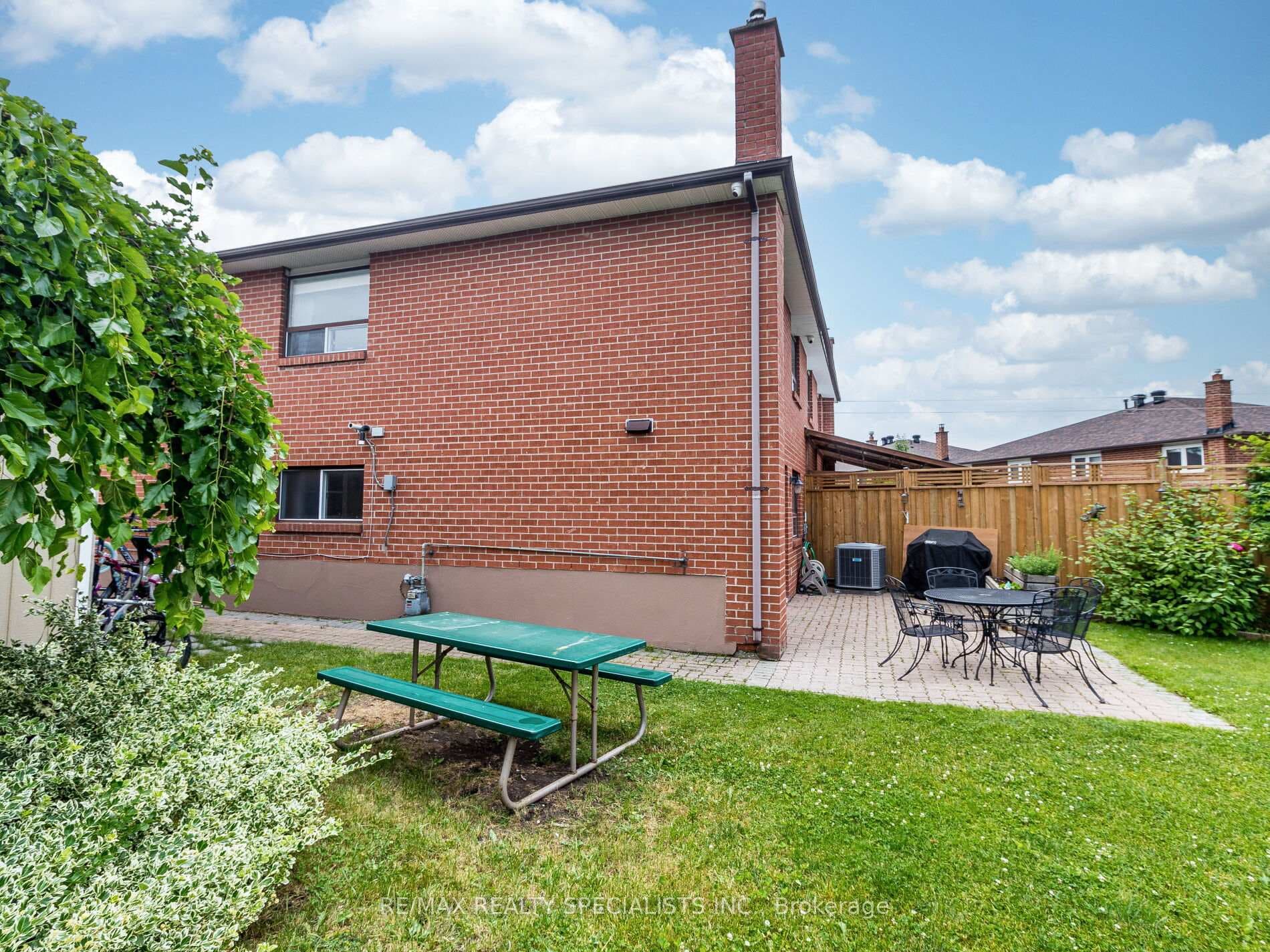 12 Fonthill Place photo 35