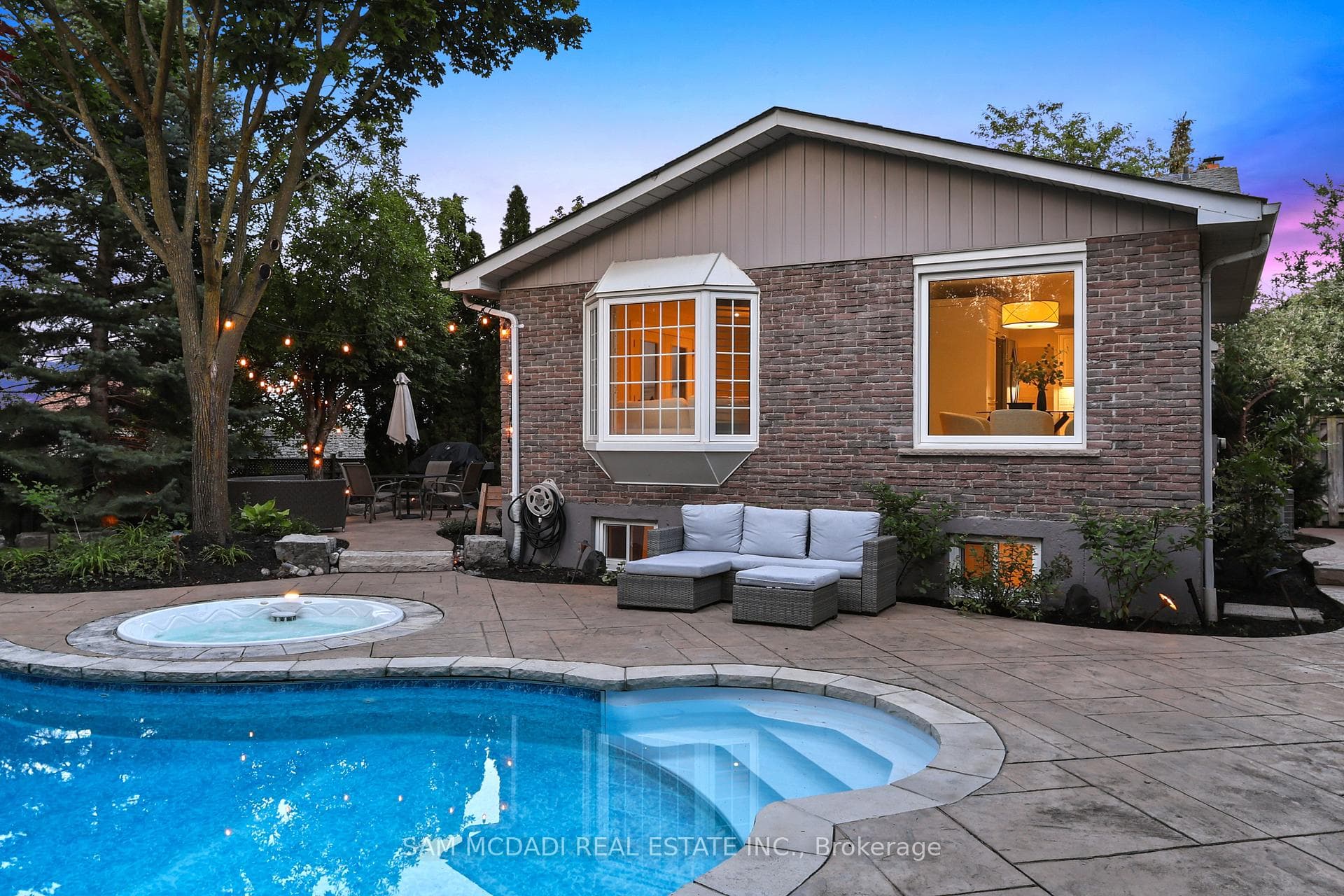 38 Kenninghall Boulevard photo 43