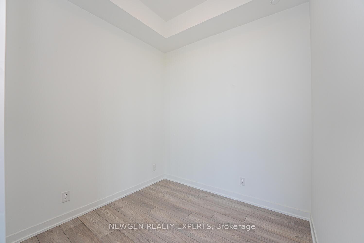285 Dufferin Street Unit 1203 photo 15