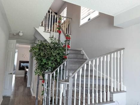 14 Atkinson Crescent photo 3