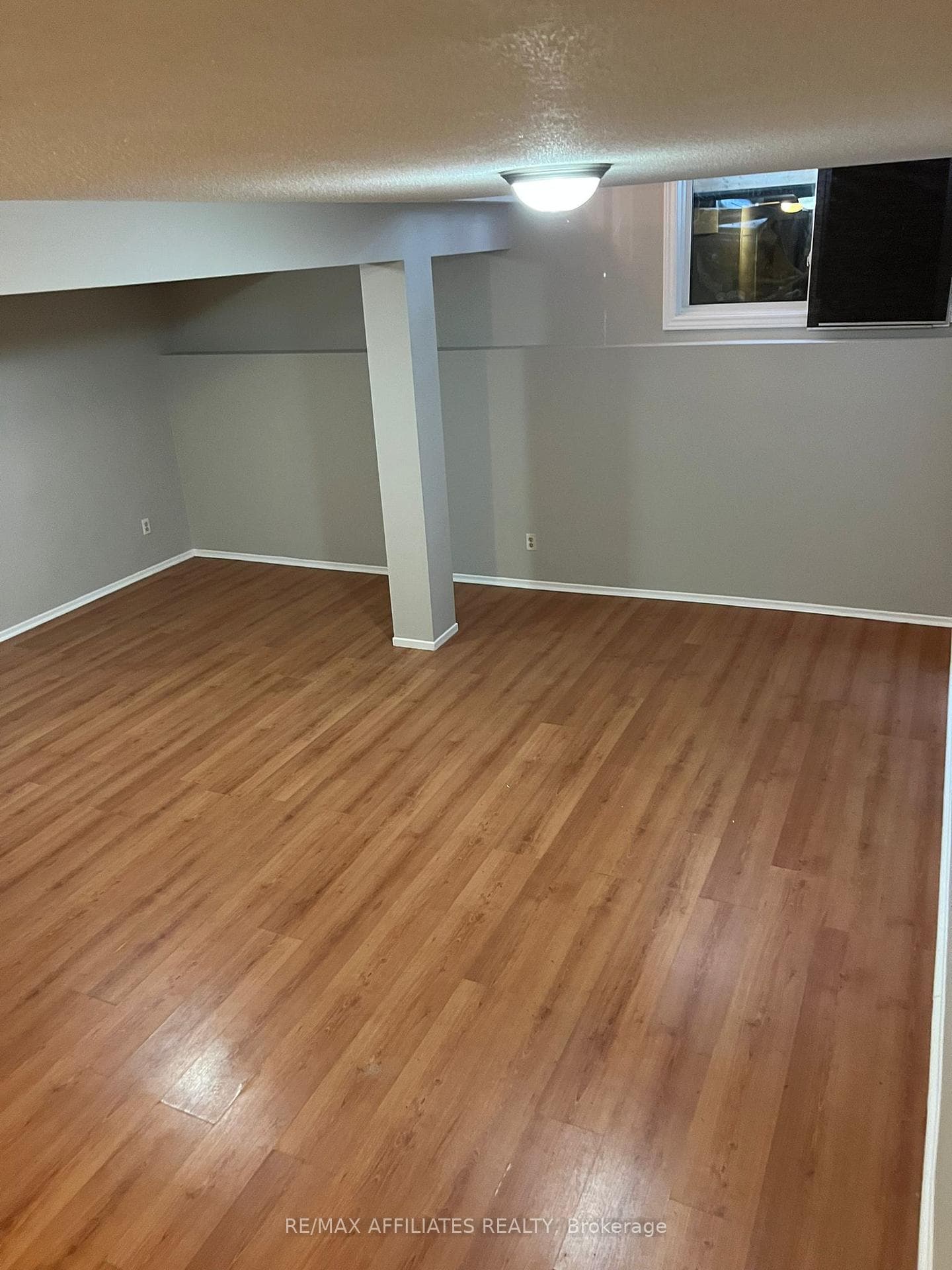 61 Rueter Street photo 16