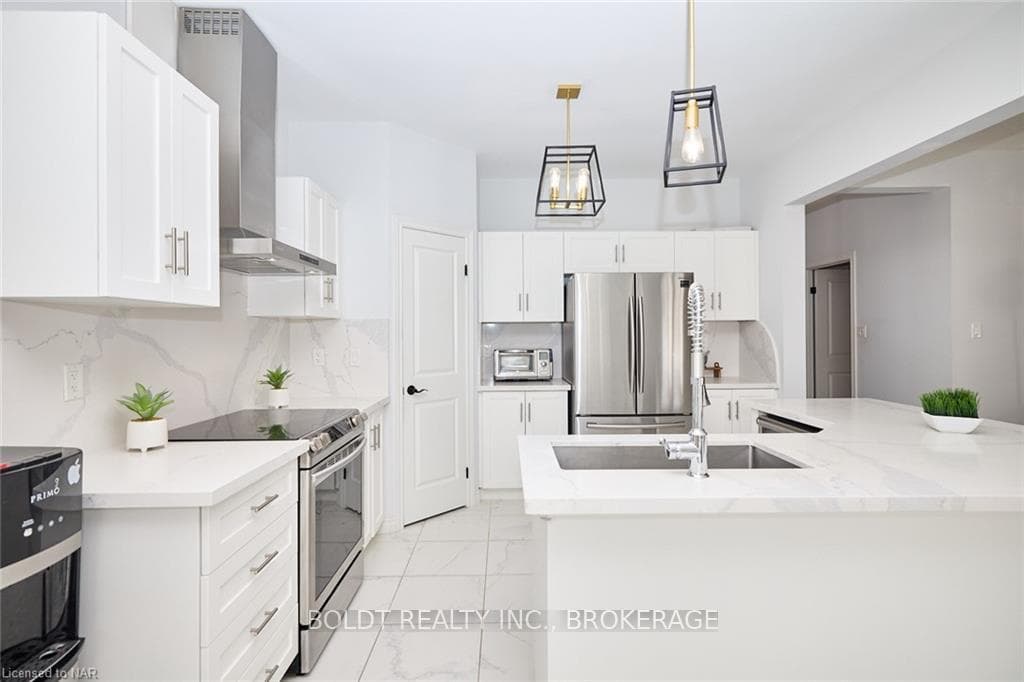 127 DENNIS Drive photo 13