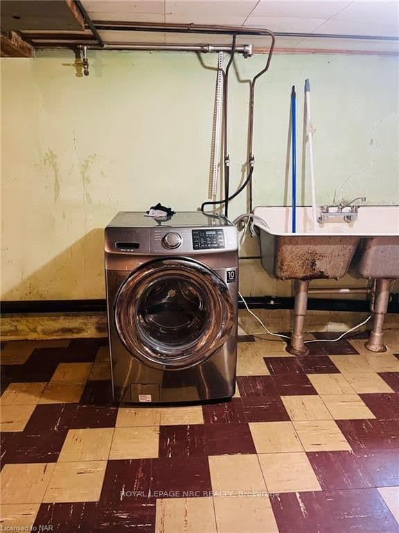 more of the laundry area